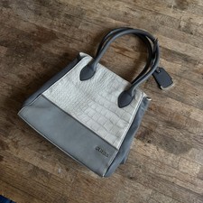 Guess gray crocodile print