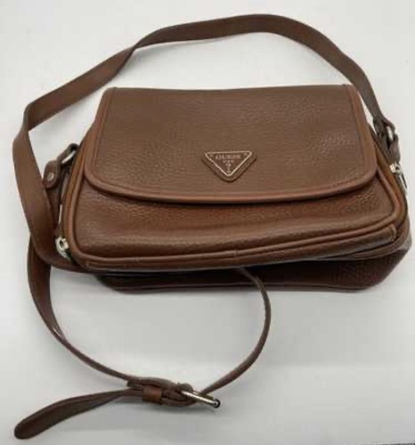 Vintage guess pebbled faux - pebbled,